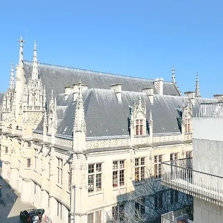 A Deux Pas Situé En Hyper Centre Rouen