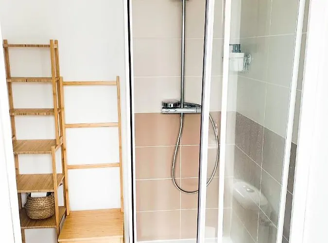 A Deux Pas Situe En Hyper Centre דירה *