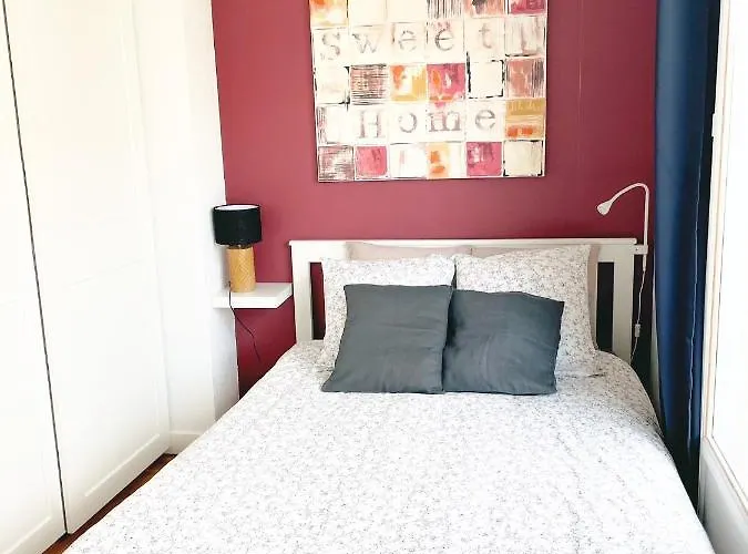 A Deux Pas Situe En Hyper Centre