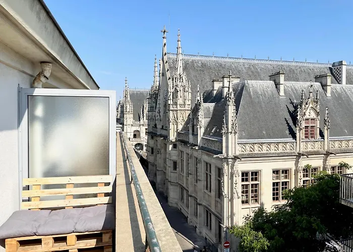 Apartment A Deux Pas Situe En Hyper Centre *